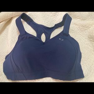 Brooks sports bra - Juno moving comfort collection